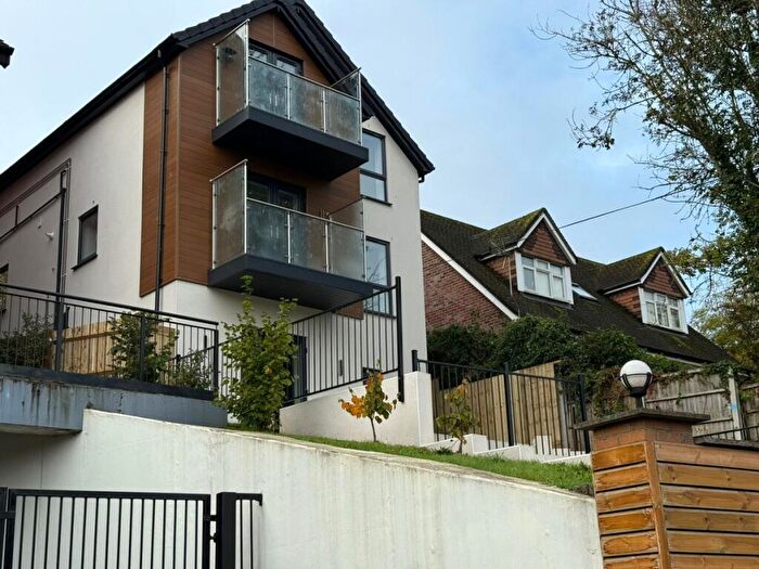 1 Bedroom Apartment To Rent In Kingsmead Road, High Wycombe, HP11