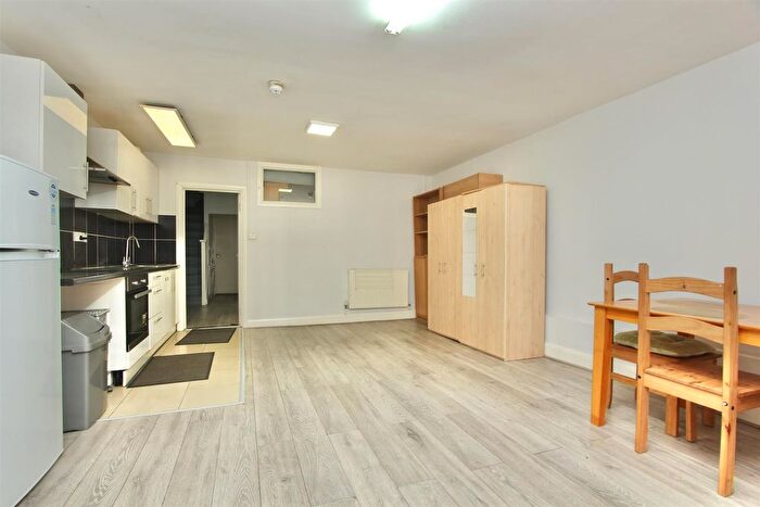 1 Bedroom Flat To Rent In Stamford Hill, N16