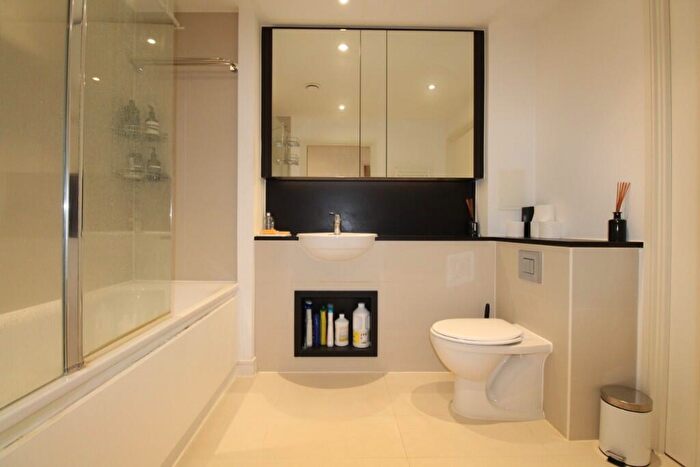 2 Bedroom Apartment To Rent In Elmira Street, London, SE13