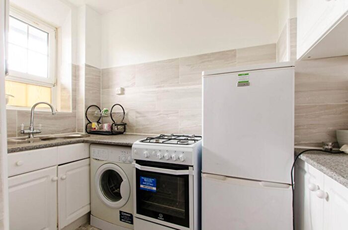 1 Bedroom Flat To Rent In Spelman Street, Brick Lane, London, E1