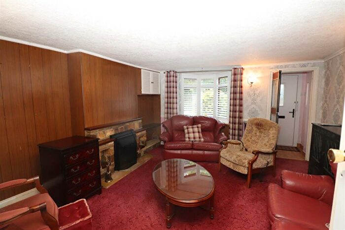 2 Bedroom Detached House For Sale In High Street, Whittlebury, Towcester, NN12