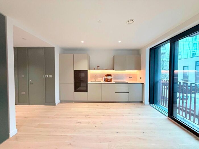 1 Bedroom Flat To Rent In Purcell Apartments, North Greenwich, SE10