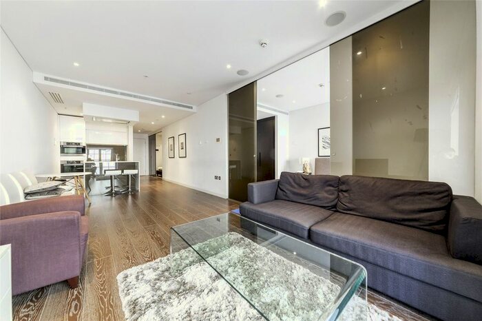 2 Bedroom Flat To Rent In Marconi House, Strand, London, WC2R