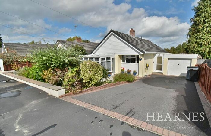 2 Bedroom Detached Bungalow For Sale In Ameys Lane, Ferndown, BH22