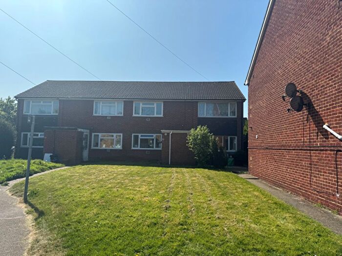 2 Bedroom Flat To Rent In Manse Close, Harlington, Hayes, UB3