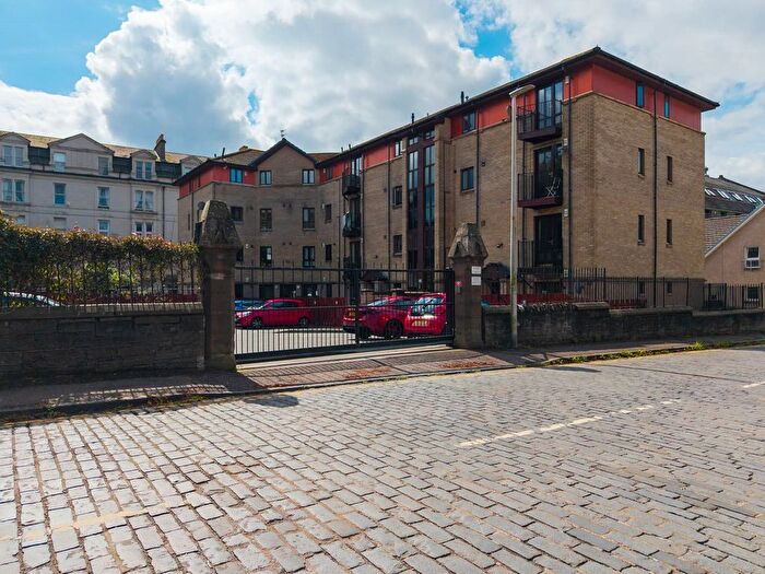 2 Bedroom Flat For Sale In Baxter Park Terrace, Dundee, DD4
