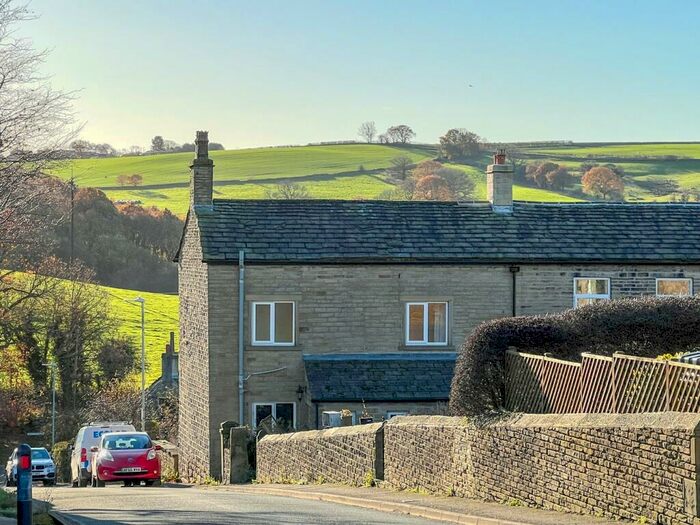 2 Bedroom Cottage For Sale In Healey Green Lane, Houses Hill, Huddersfield, HD5