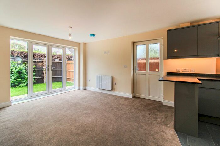 1 Bedroom Maisonette To Rent In Ash Street, Aldershot, Hampshire, GU12