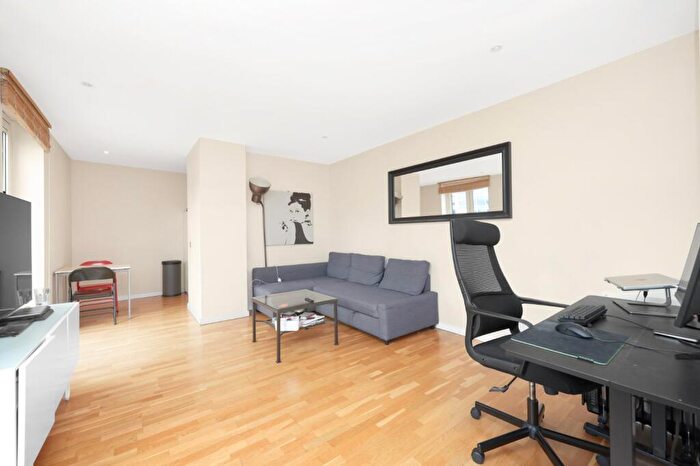 1 Bedroom Apartment To Rent In Hosier Lane, EC1A