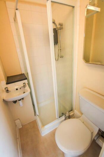 1 Bedroom Property To Rent In Queens Park Gardens, Bournemouth, BH8