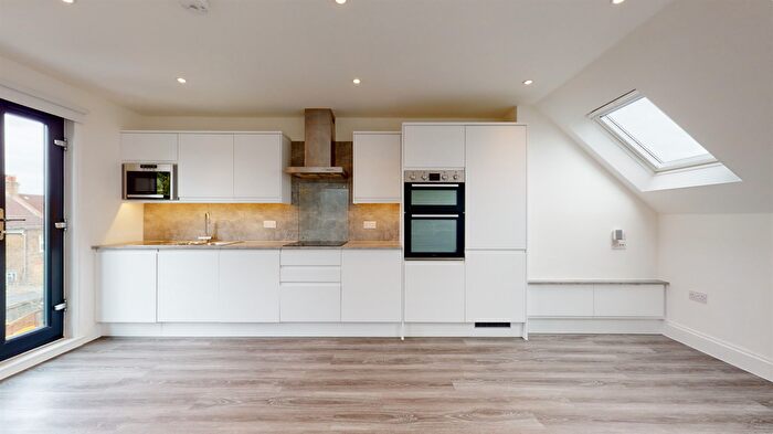 2 Bedroom Flat To Rent In Caithness Road, Mitcham, CR4