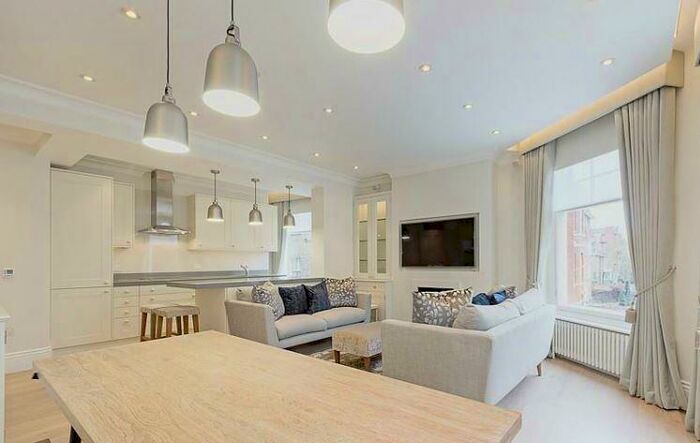 3 Bedroom Apartment To Rent In Glentworth Street, Marylebone, London, NW1