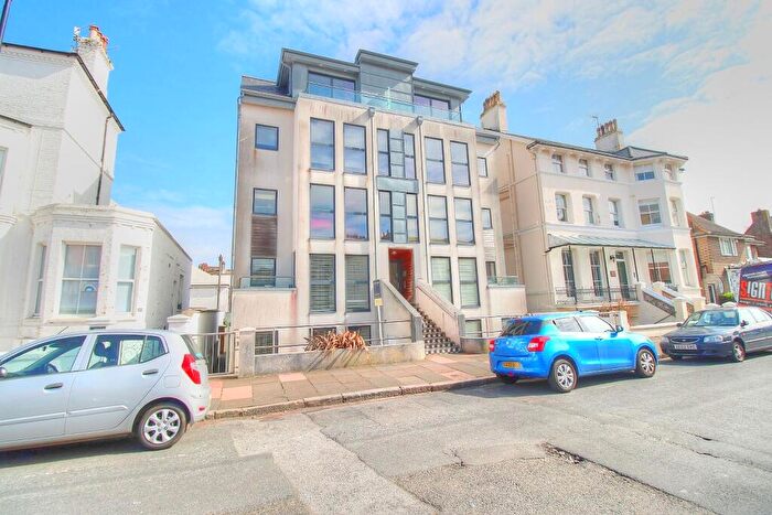 2 Bedroom Apartment To Rent In Hardwick Road, Eastbourne, East Sussex, BN21
