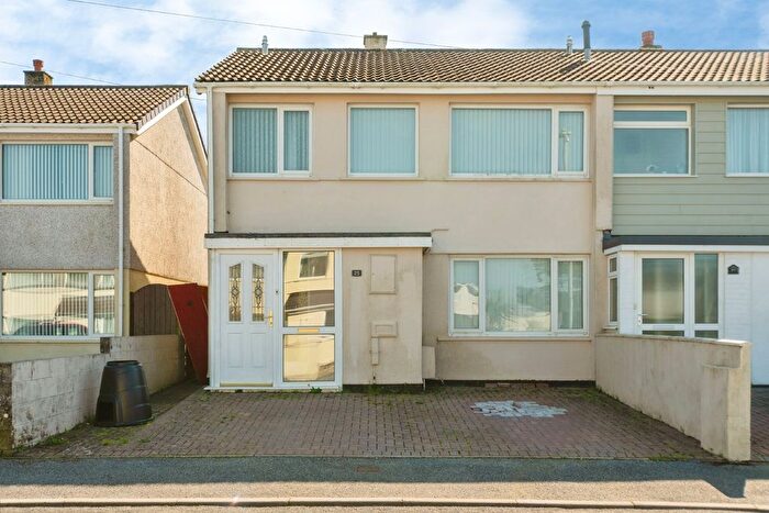 3 Bedroom End Of Terrace House For Sale In Bosmeor Park, Redruth, Cornwall, TR15