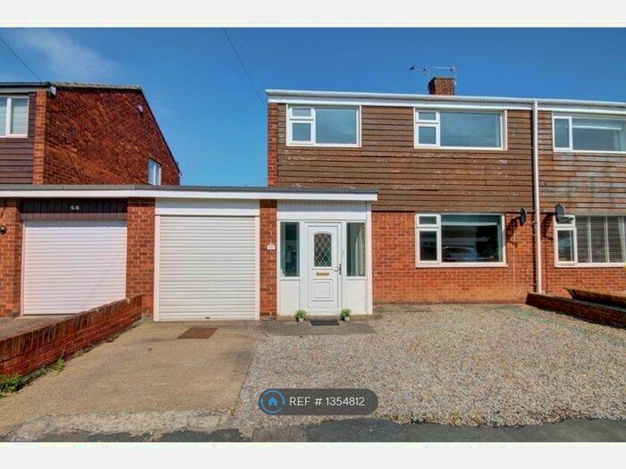 3 Bedroom Semi-Detached House To Rent In Kirkstone Drive, Durham, DH1