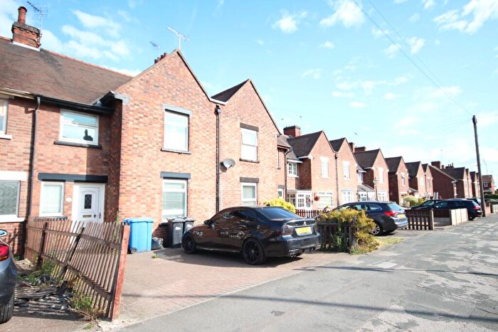 3 Bedroom Semi-Detached House To Rent In Derby Road, Staffordshire, Burton Upon Trent, DE14