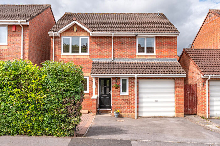 4 Bedroom Detached House For Sale In Guest Avenue, Emersons Green, BS16