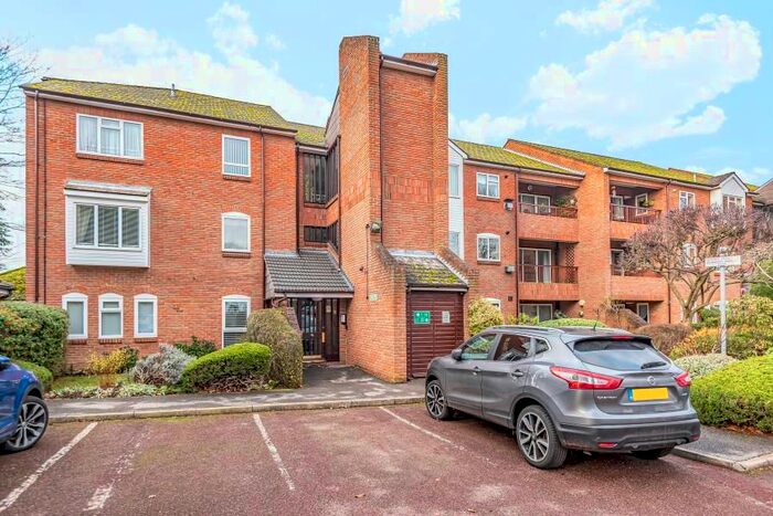 2 Bedroom Flat To Rent In Falcon Close, Northwood, HA6