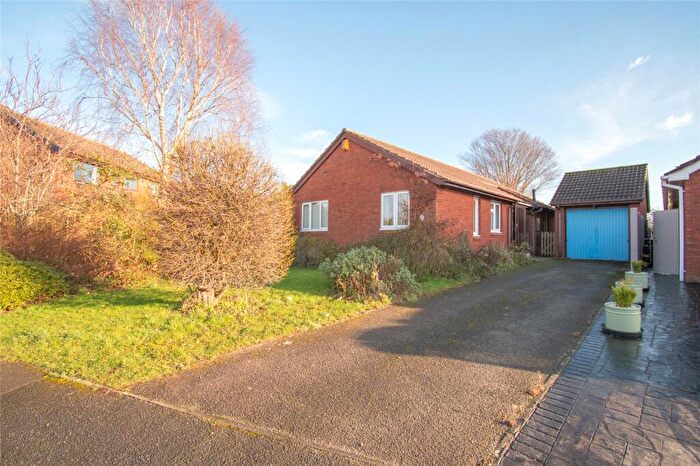 3 Bedroom Bungalow For Sale In Sunningdale Way, Neston, Cheshire, CH64