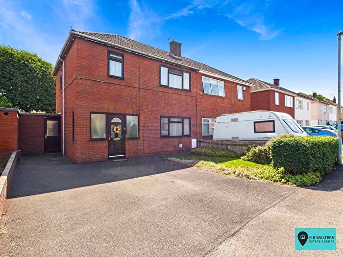 3 Bedroom Semi-detached House For Sale In Elmgrove Road, Hucclecote, GL3