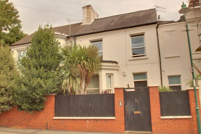 3 Bedroom Apartment To Rent In Colville Street, Nottingham, NG1