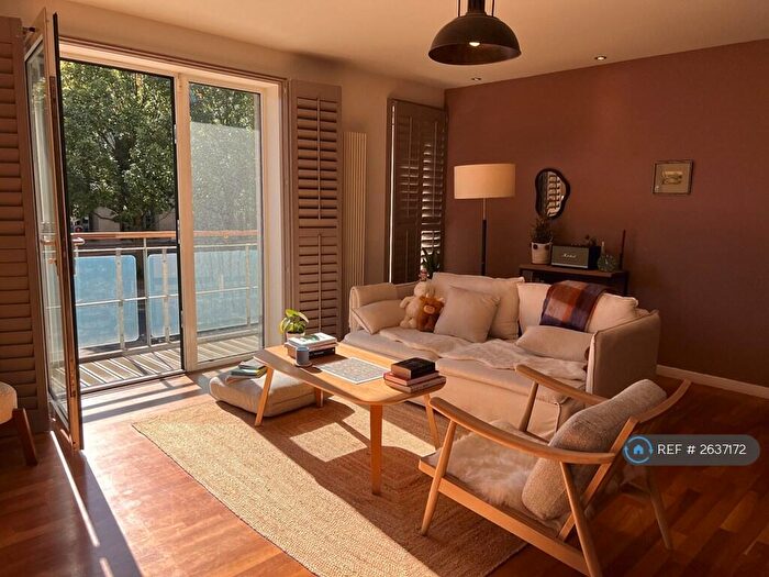 2 Bedroom Flat To Rent In Holyrood, Edinburgh, EH8
