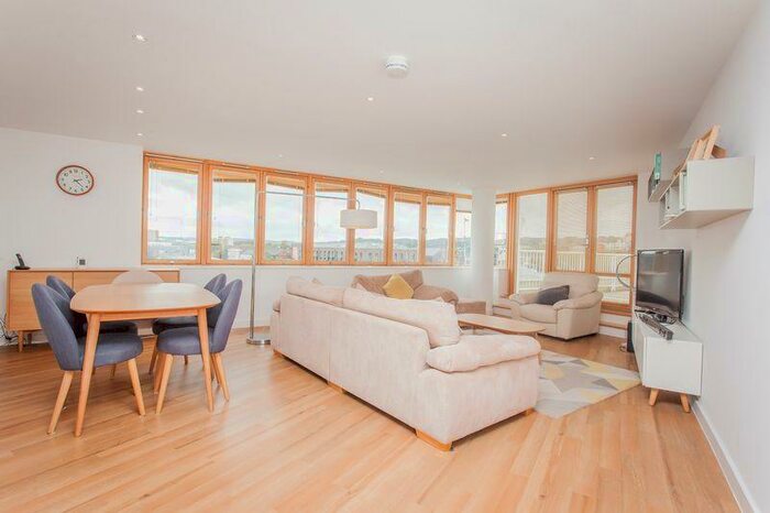 2 Bedroom Flat To Rent In Hannover Quay, Harbourside, Brisol, BS1