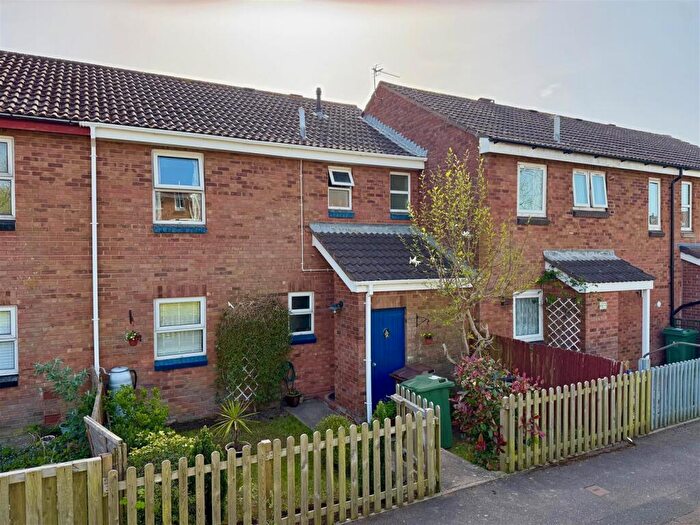 3 Bedroom Terraced House For Sale In Staddiscombe, Plymouth, PL9