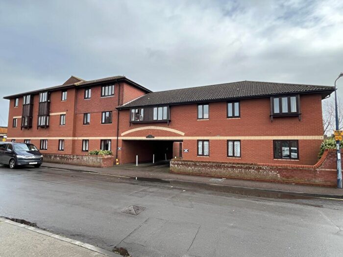 2 Bedroom Flat For Sale In The House Martins, Cage Lane, Felixstowe, IP11