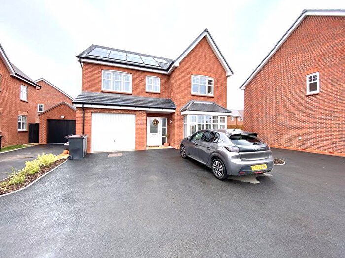 5 Bedroom Detached House For Sale In Crown Lane, Nuneaton, CV11