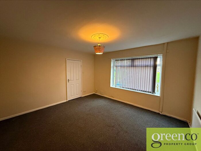 4 Bedroom Semi-Detached House To Rent In Parkway, Little Hulton, Salford, M38