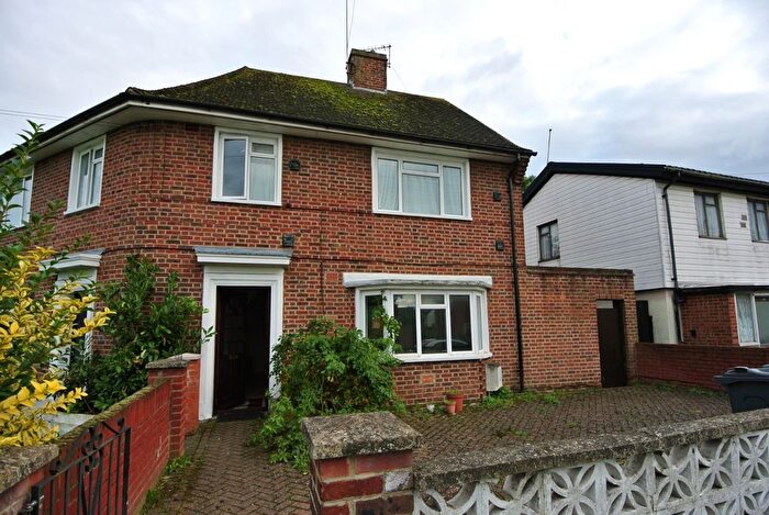 2 Bedroom Maisonette To Rent In Grantley Road, Hounslow, TW4