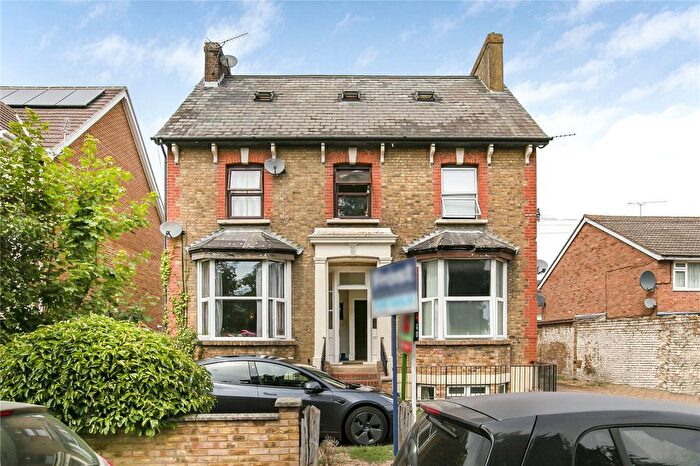 2 Bedroom Maisonette To Rent In Leacroft, Staines-Upon-Thames, Surrey, TW18