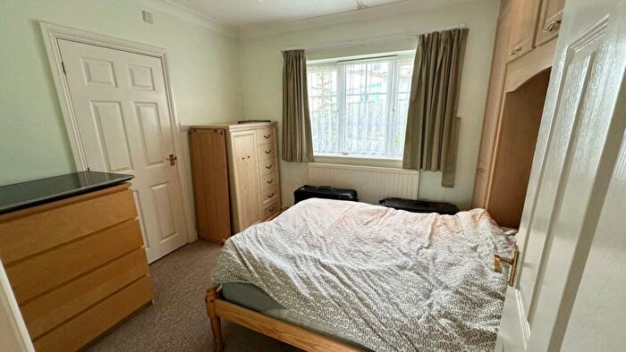 3 Bedroom Detached Bungalow For Sale In Harcourt Avenue, St George, Bristol, BS5