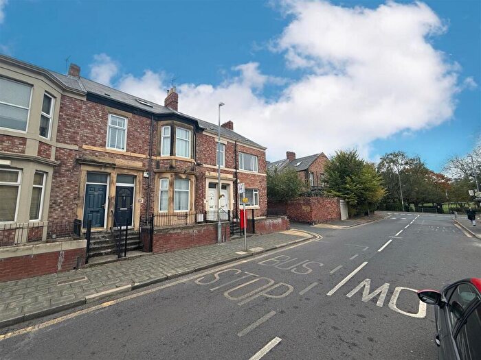 2 Bedroom Flat For Sale In Brinkburn Avenue, Gateshead, NE8