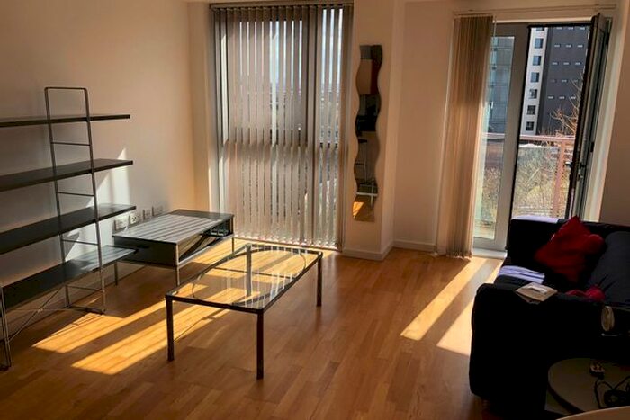 1 Bedroom Flat To Rent In Catalina, Leeds, West Yorkshire, LS12