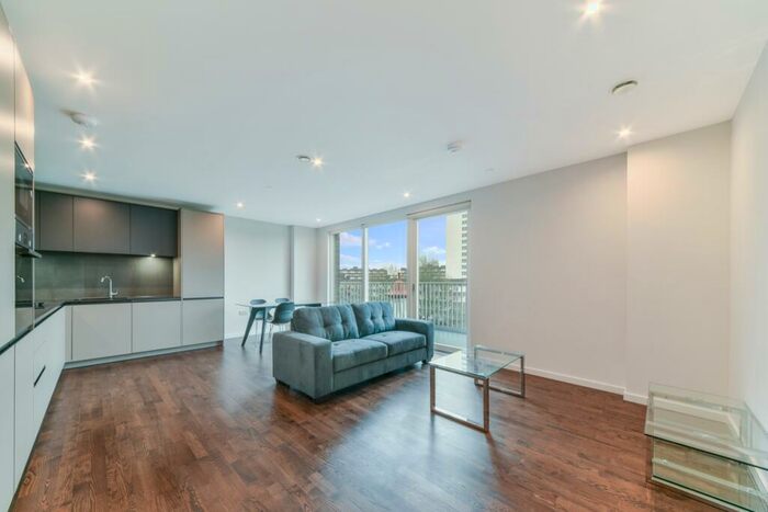 3 Bedroom Flat To Rent In Grove Street, Deptford, London, SE8