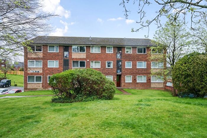 2 Bedroom Flat To Rent In Windsor Drive, High Wycombe, HP13
