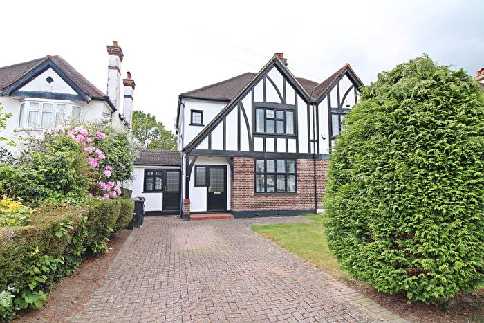 3 Bedroom Semi Detached House For Sale In Pickhurst Rise, West Wickham, BR4