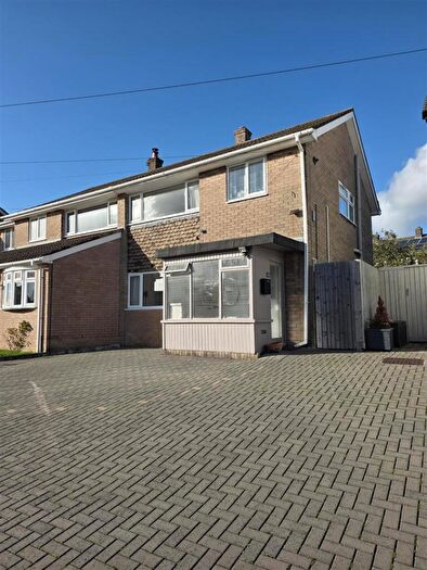 4 Bedroom Semi Detached House For Sale In Burns Crescent, Caldicot, NP26