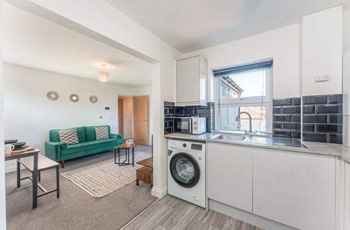 2 Bedroom Apartment To Rent In Windsor Walk, LU1
