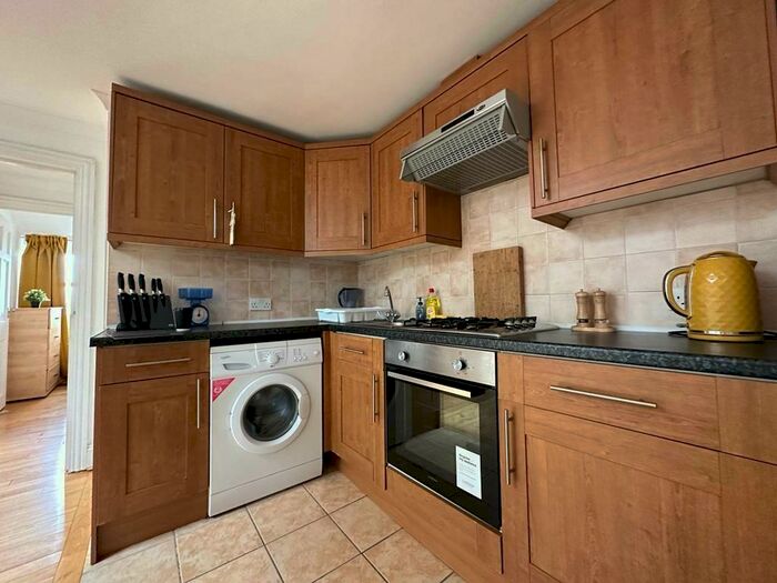 1 Bedroom Flat To Rent In Essex Road, London, N1