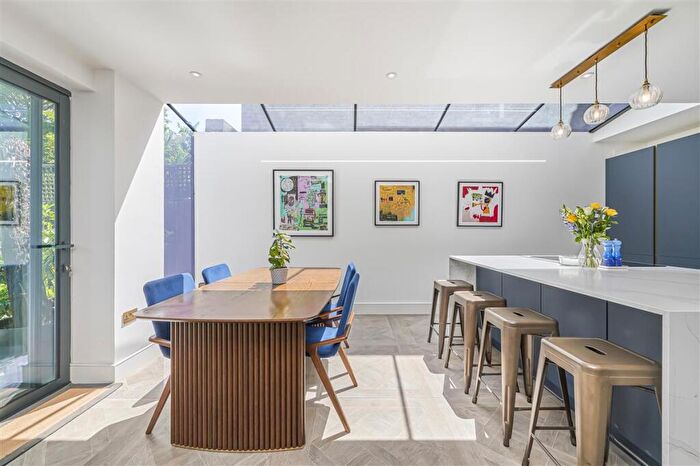 4 Bedroom Terraced House For Sale In Lysias Road, SW12