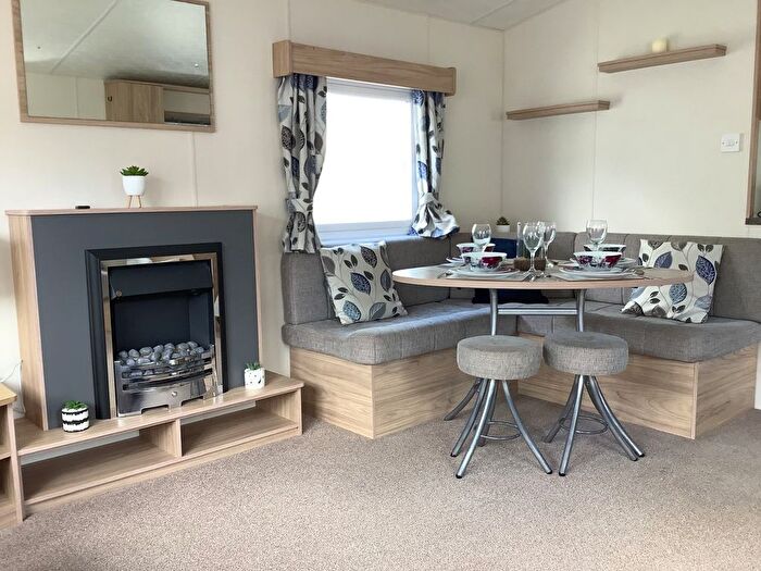 2 Bedroom Park Home For Sale In Dymchurch Road, New Romney, TN28