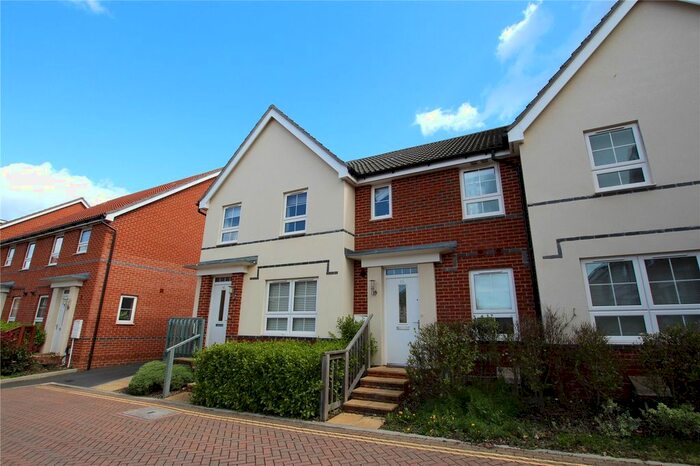 2 Bedroom Detached House To Rent In Quicksilver Street, Worthing, West Sussex, BN13