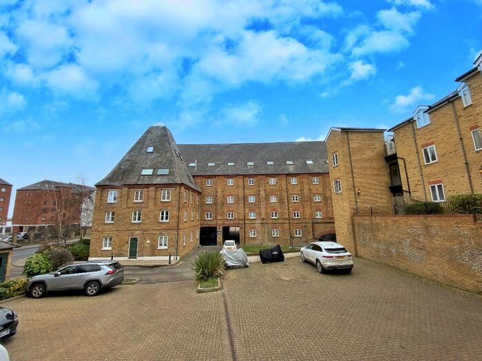 1 Bedroom Flat To Rent In Flat, The Maltings, Clifton Road, Gravesend, DA11