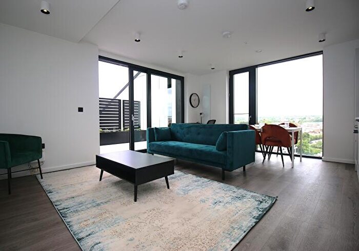 1 Bedroom Apartment To Rent In Marlstone Avenue Salford, M3