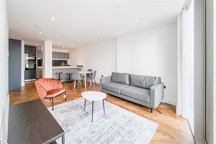 1 Bedroom Apartment To Rent In East Tower, Owen Street, M15