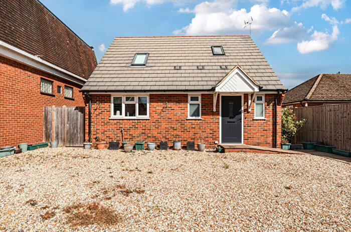 3 Bedroom Bungalow For Sale In West End Road, Mortimer Common, Reading, Berkshire, RG7