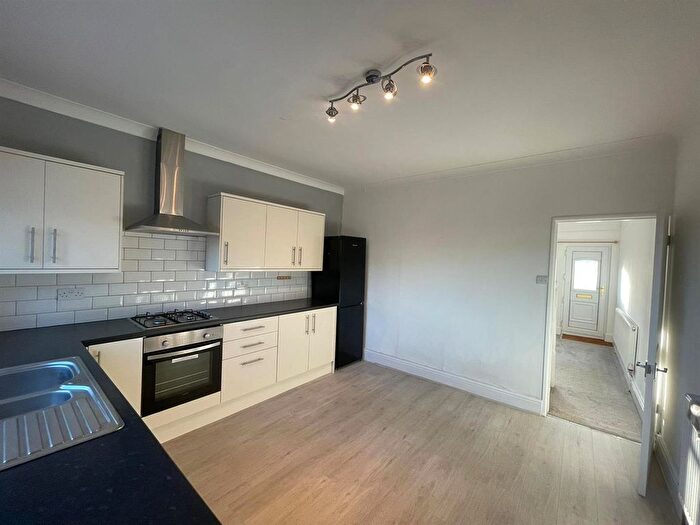 3 Bedroom Property To Rent In Wadsworth Road, Bramley, S66